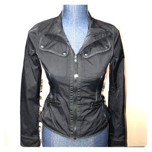 Lululemon our and About cycling jacket